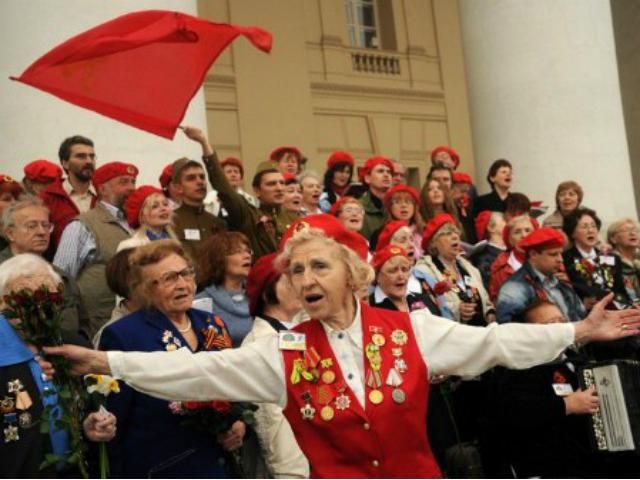 В Івано-Франківську свободівці не дозволили комуністам провести марш