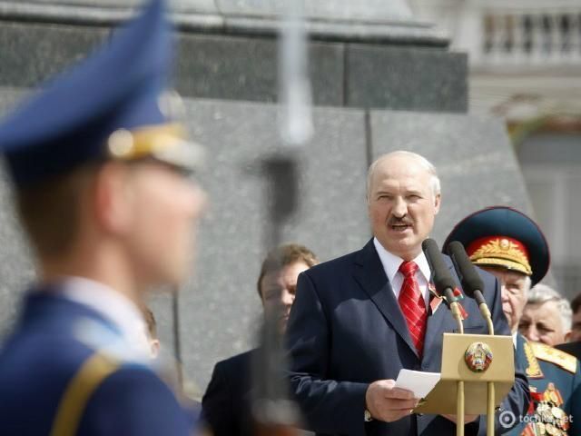 Лукашенко: Велика Вітчизняна війна ніколи не стане "далеким минулим" для білорусів Лукашенко: Велика Вітчизняна війна ніколи не стане "далеким минулим" для білорусів