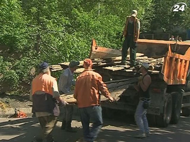 Крим "очищають" від самовільних забудов Крим "очищають" від самовільних забудов