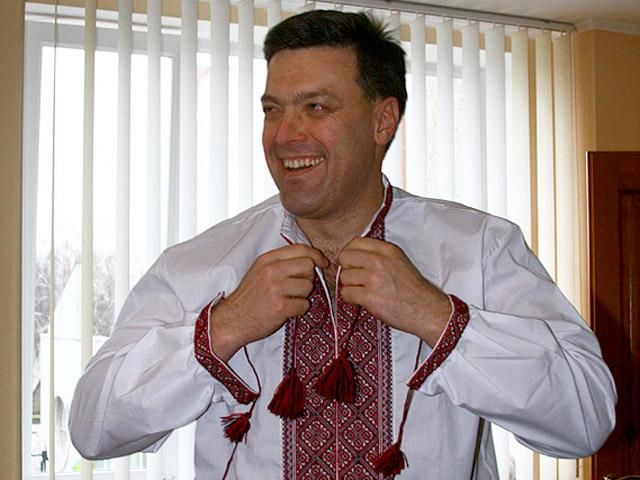 Тягнибок поздравил украинских женщин с Днем Матери Тягнибок поздравил украинских женщин с Днем Матери