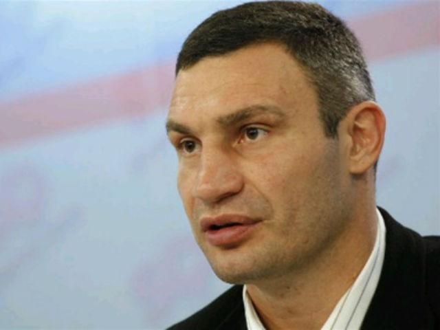 Кличко не смог проголосовать за отставку правительства Азарова "по уважительным причинам"