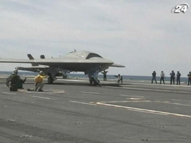 Американский беспилотник впервые взлетел с палубы авианосца Американский беспилотник впервые взлетел с палубы авианосца