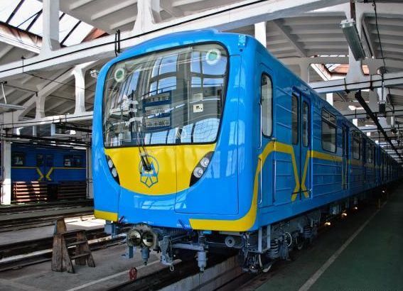 У столичній підземці з'являться потяги, схожі на космічні кораблі (Фото) У столичній підземці з'являться потяги, схожі на космічні кораблі (Фото)