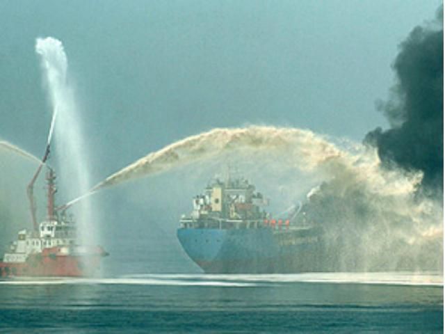 В японском порту сгорело судно с российско-украинским экипажем: 6 человек погибли