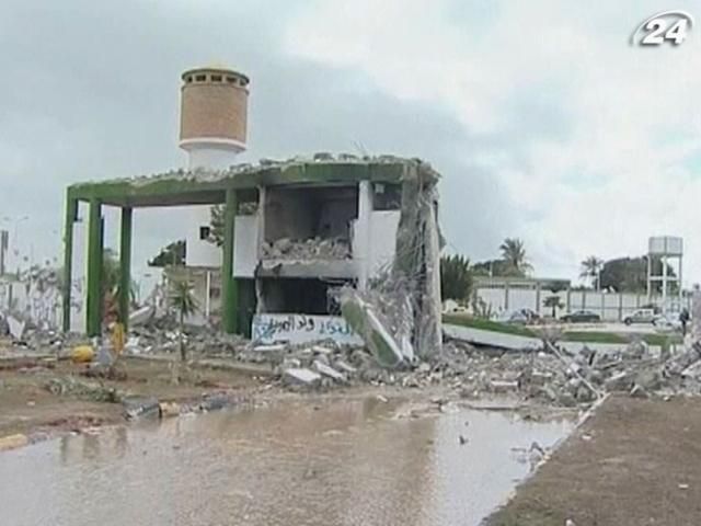 МЗС радить українцям утриматися від поїздок до Лівії МЗС радить українцям утриматися від поїздок до Лівії