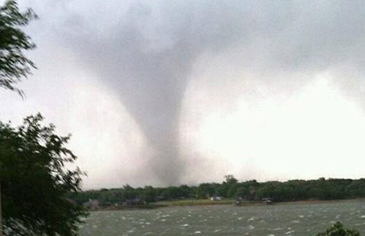 Торнадо в Техасі вбив 6 людей Торнадо в Техасі вбив 6 людей