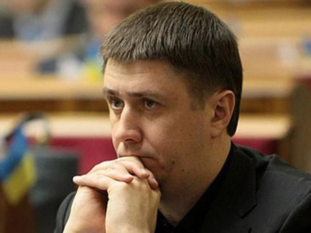 Практично усі українські книгарні куплені російськими власниками, - Кириленко Практично усі українські книгарні куплені російськими власниками, - Кириленко