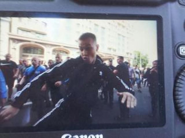 "5 канал" разыскивает молодчиков, избивших журналистку "5 канал" разыскивает молодчиков, избивших журналистку