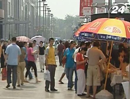 Компартія Китаю закликає своїх громадян пристойно поводитися за кордоном Компартія Китаю закликає своїх громадян пристойно поводитися за кордоном