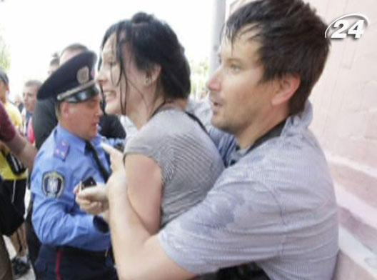 За побиття Сніцарчук відкрите кримінальне провадження за статтею 125