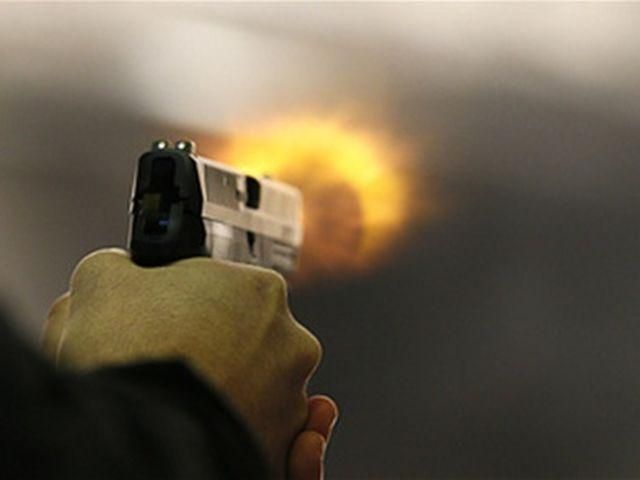 У центрі Дніпропетровська невідомі із стріляниною викрали людину У центрі Дніпропетровська невідомі із стріляниною викрали людину