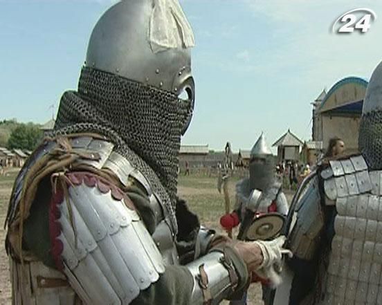 На Киевщине воссоздали исторические сражения периода Киевской Руси На Киевщине воссоздали исторические сражения периода Киевской Руси