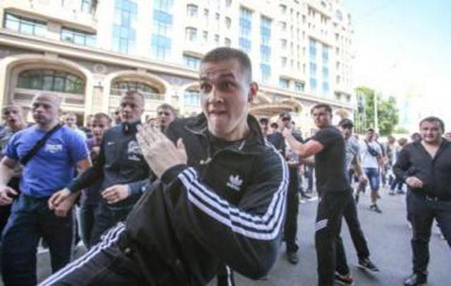 Для драки в субботу специально наняли членов спортивного клуба Для драки в субботу специально наняли членов спортивного клуба