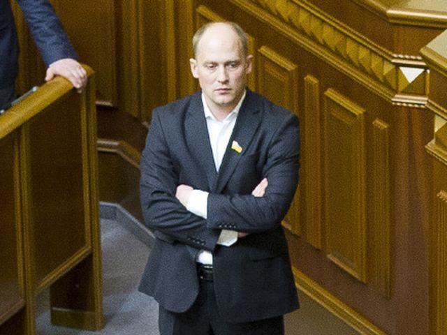 На міліціонерів, які не втручалися у бійку під час мітингу, хочуть завести кримінал На міліціонерів, які не втручалися у бійку під час мітингу, хочуть завести кримінал