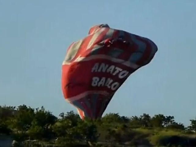 В Турции упал воздушный шар: есть погибшие и пострадавшие (Видео)