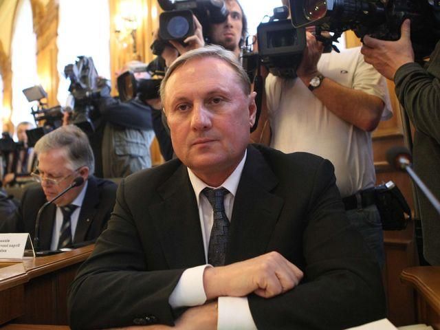 Ефремов ничего не знает о происхождении БТРа на митинге оппозиции Ефремов ничего не знает о происхождении БТРа на митинге оппозиции