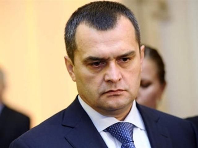 Завтра Рада начнет работу с отчета Захарченко Завтра Рада начнет работу с отчета Захарченко