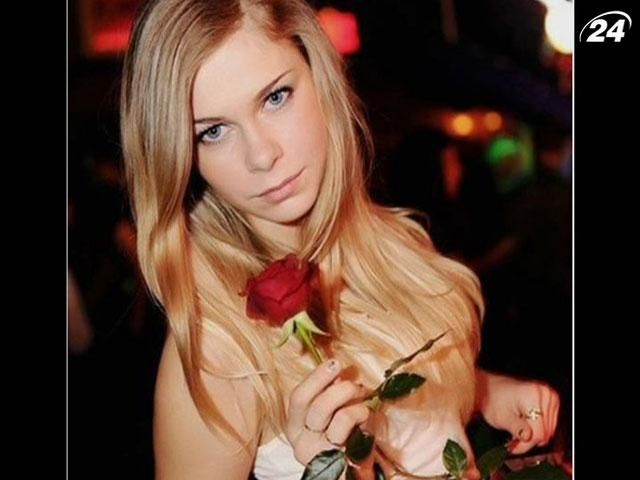 В Харькове умерла 17-летняя девушка, которую облили самогоном и подожгли В Харькове умерла 17-летняя девушка, которую облили самогоном и подожгли