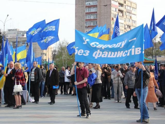 КПУ: Боротьба регіоналів з фашизмом в Україні - це лише плід уяви політтехнологів