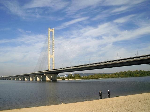 У Києві буде обмежений рух автотранспорту У Києві буде обмежений рух автотранспорту