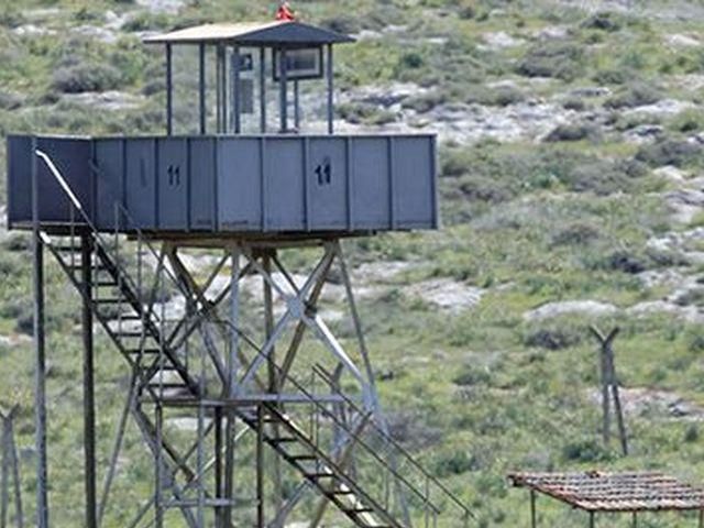 Туреччина побудує стіну безпеки на кордоні із Сирією Туреччина побудує стіну безпеки на кордоні із Сирією