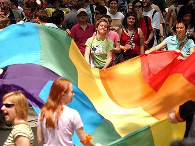 Українські геї планують провести свій парад попри заборону суду