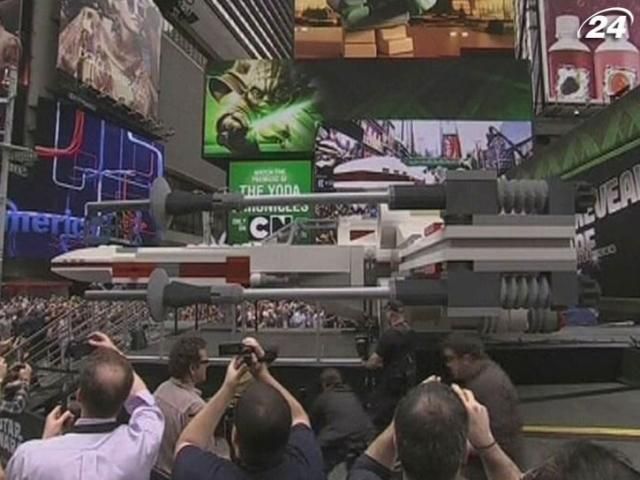 В Нью-Йорке представили наибольшую в истории конструкцию LEGO (Видео) В Нью-Йорке представили наибольшую в истории конструкцию LEGO (Видео)