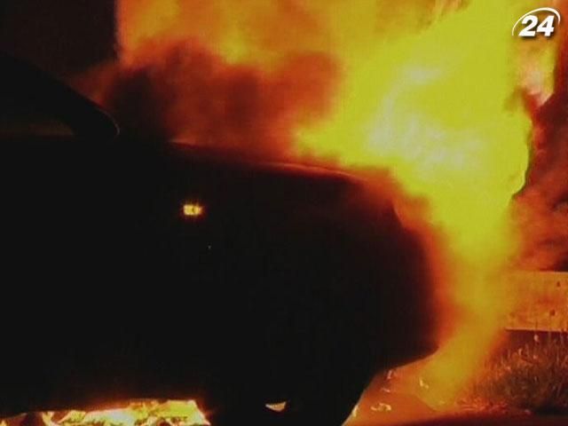 Ночные беспорядки вышли за пределы Стокгольма (Видео) Ночные беспорядки вышли за пределы Стокгольма (Видео)