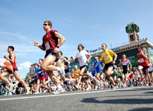 У Києві проводять традиційний "Пробіг під каштанами" У Києві проводять традиційний "Пробіг під каштанами"