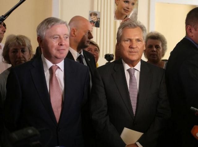 Кокс і Квасневський - уже в лікарні Тимошенко Кокс і Квасневський - уже в лікарні Тимошенко