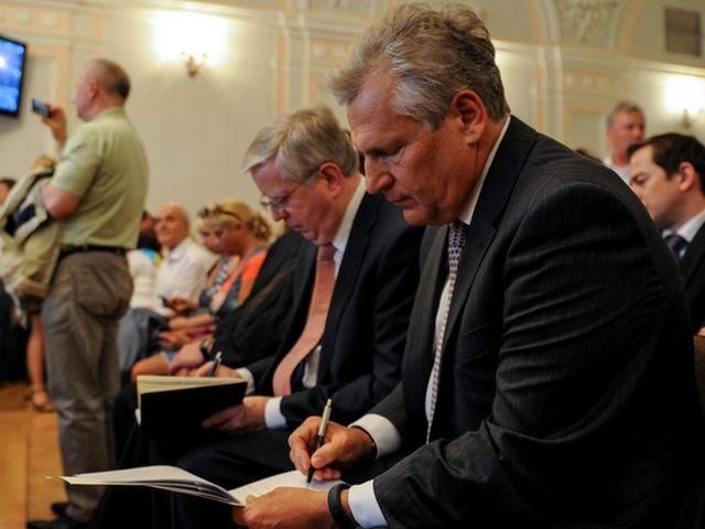 Кокс и Квасьневский уехали от Тимошенко - 26 мая 2013 - Телеканал новин 24 Кокс и Квасьневский уехали от Тимошенко - 26 мая 2013 - Телеканал новин 24