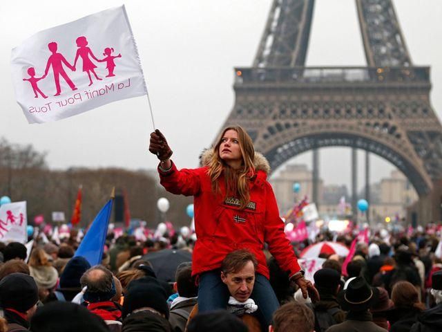 У Парижі стартували масові маніфестації проти гей-шлюбів