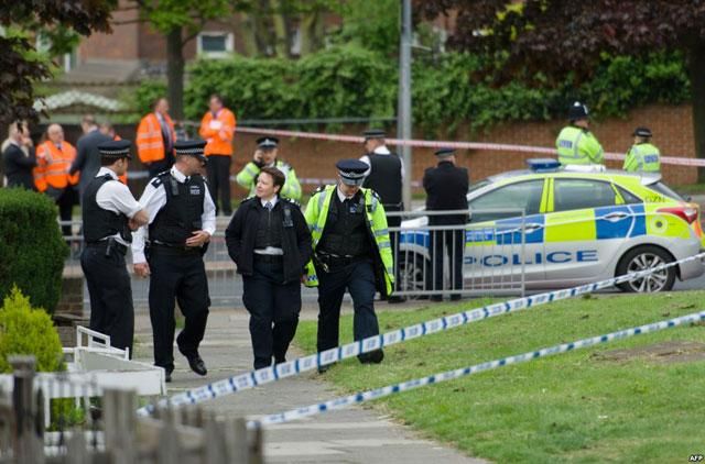 Трьох заарештованих через вбивство у Лондоні відпустили під заставу