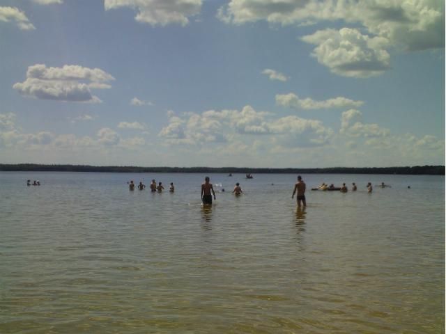 У столиці заборонили купатися у 50 водоймах (Список) У столиці заборонили купатися у 50 водоймах (Список)