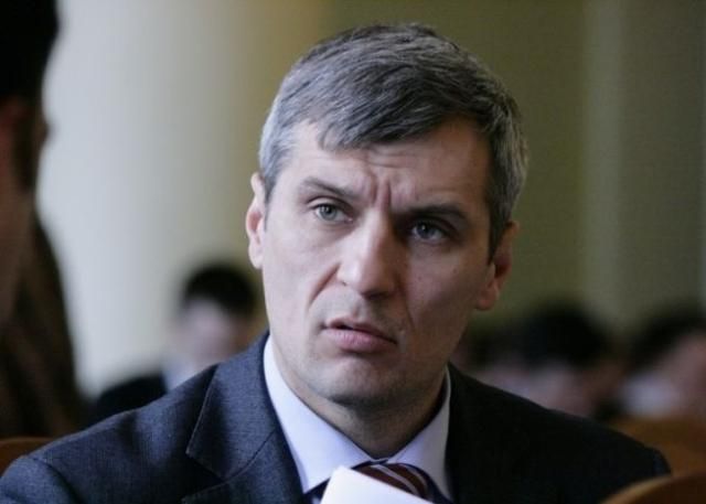 Свободівці зареєстрували законопроект, щоб вирішити питання нацменшин Свободівці зареєстрували законопроект, щоб вирішити питання нацменшин