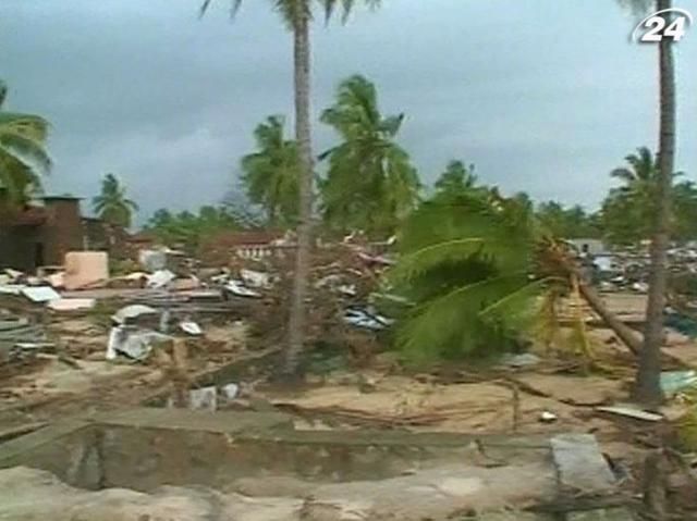 Сокрушительные волны цунами 2004 года: как это было (Видео)
