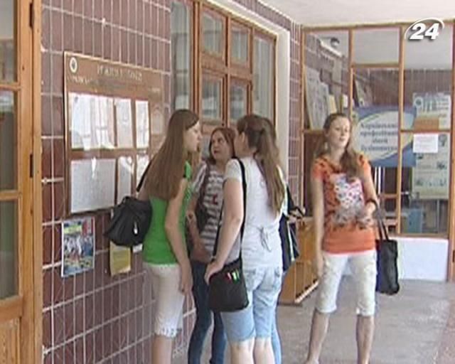 Руководитель одного из харьковских лицеев умер на рабочем месте Руководитель одного из харьковских лицеев умер на рабочем месте