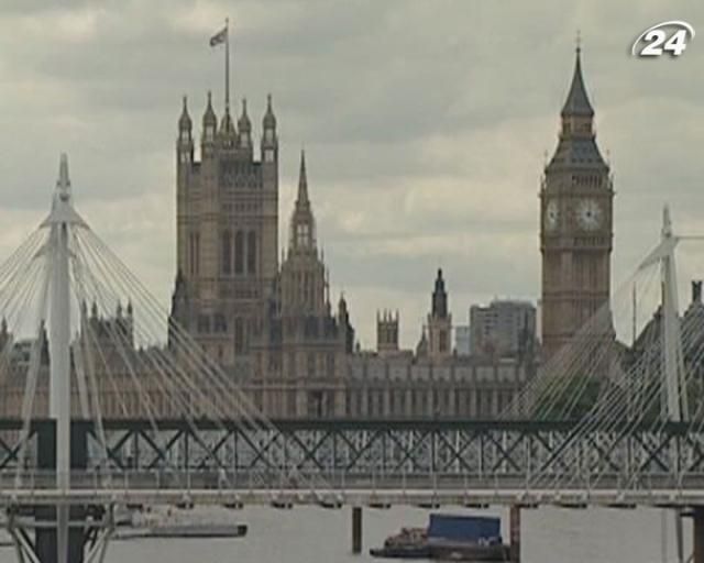 Великобританію звинувачують у дискримінації мігрантів із ЄС Великобританію звинувачують у дискримінації мігрантів із ЄС