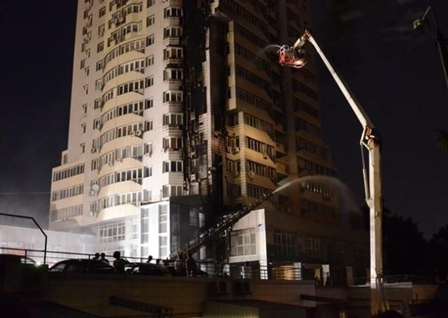 Причиной пожара в киевской многоэтажке, вероятно, стал окурок