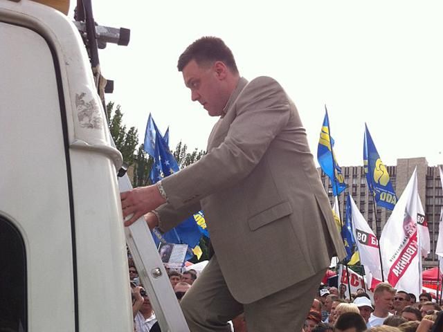 "Свобода": На мітинг в Донецьк слід пробиратися повстанськими методами "Свобода": На мітинг в Донецьк слід пробиратися повстанськими методами