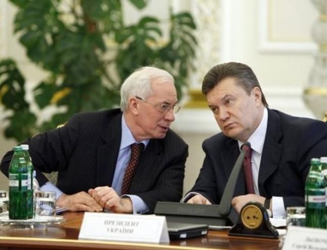 Азаров подписал "углубление сотрудничества" с Таможенным союзом