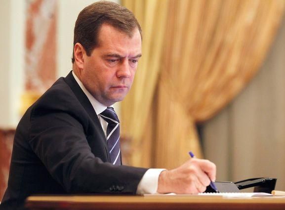 Медведев предупредил, что Украина еще должна принять сложные и непопулярные решения