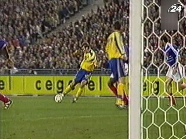 Первая битва футбольной сборной Украины с чемпионами мира (Видео) Первая битва футбольной сборной Украины с чемпионами мира (Видео)