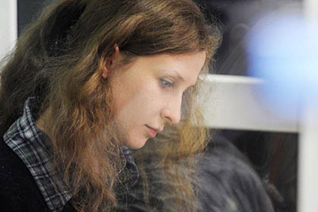 Участница Pussy Riot прекратила голодовку Участница Pussy Riot прекратила голодовку