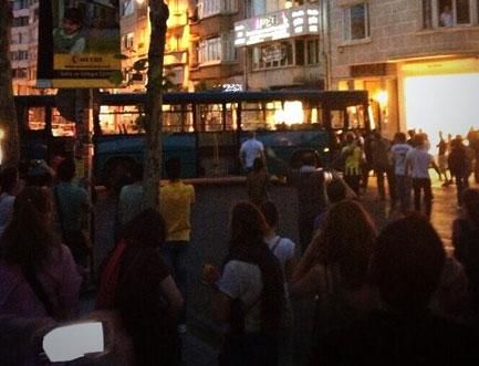 В Турции заблокировали Twitter, на очереди - Facebook В Турции заблокировали Twitter, на очереди - Facebook