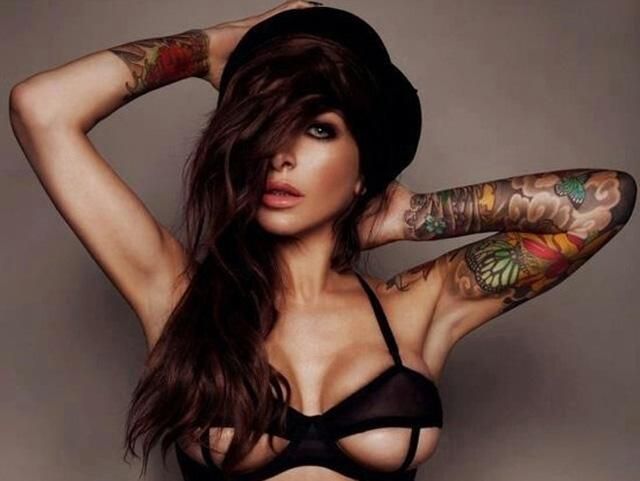 Ученые: Женщин с татуировками считают более привлекательными и доступными