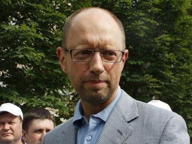 Яценюк: Шахта - это не могильник, а передовая индустрия Яценюк: Шахта - это не могильник, а передовая индустрия