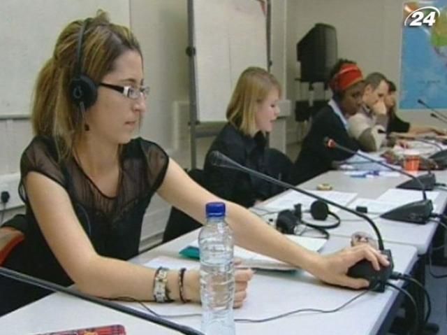 Тонкощі синхронного перекладу (Відео) Тонкощі синхронного перекладу (Відео)