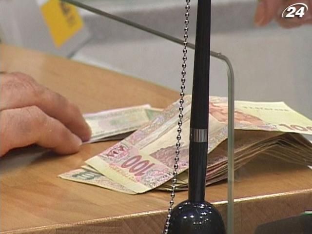 За грошові перекази з-за кордону збиратимуть податок 15-17%