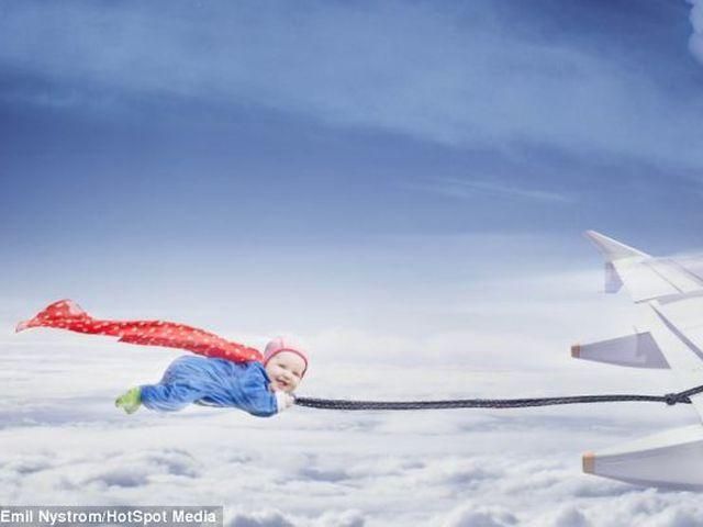 Завдяки батькам 1-річна шведка стала будівельником і ніндзею (Фото) Завдяки батькам 1-річна шведка стала будівельником і ніндзею (Фото)